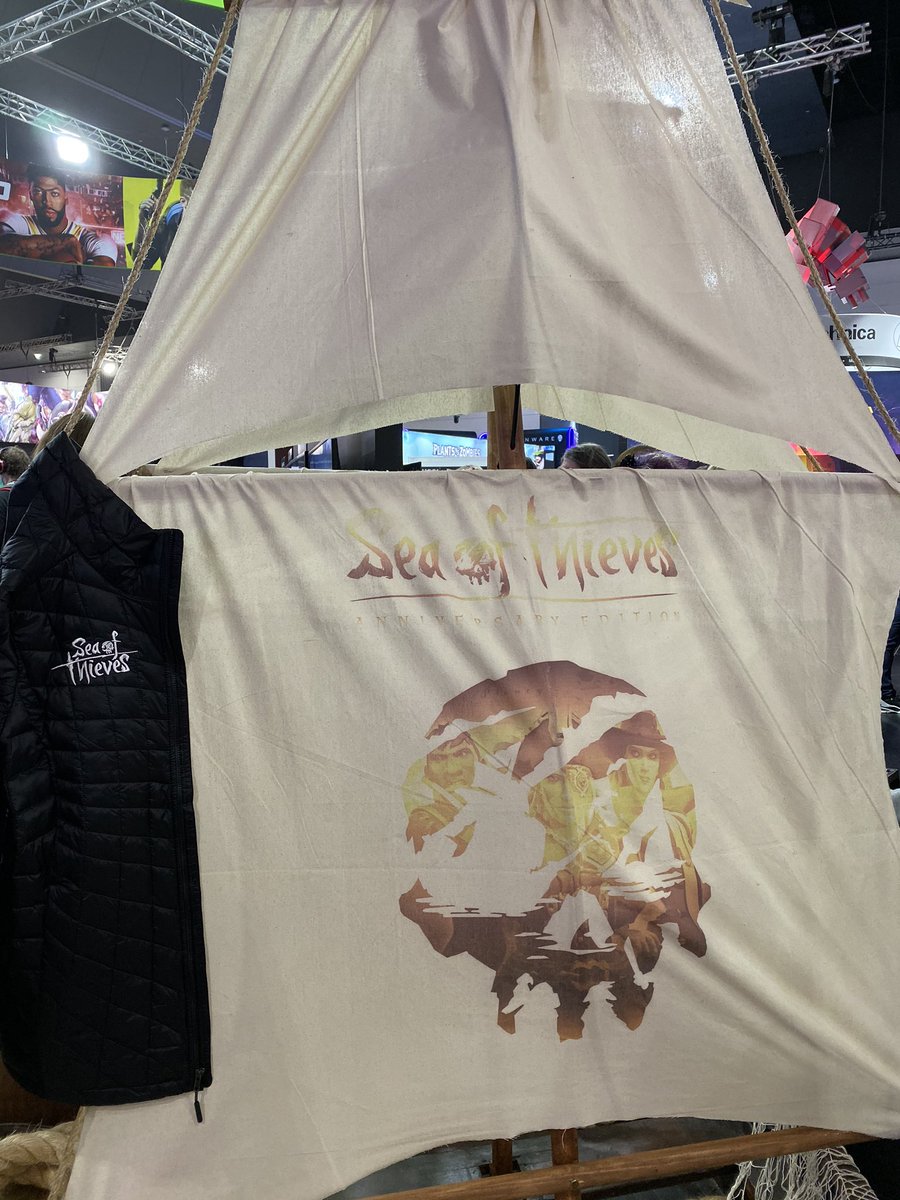 Look what we just dug up!

Like and RT this tweet for your chance to score Sea of Thieves jacket at #XBOXPAXAUS!