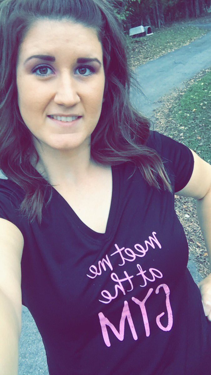 kendragrant2018's tweet photo. Cool fall evenings calls for some walking 💁🏻‍♀️ https://t.co/4miLunNdf8