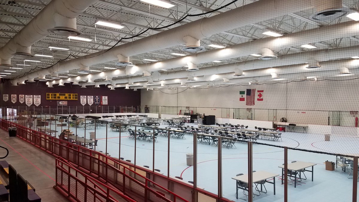 3WMgames's tweet photo. Almost ready! 🎉🤯🧙‍♂️🧙‍♂️🧙‍♂️🎉#settingup #boardgames #tabletopgames #convention #3wm #threewizards #elpasotx #october2019 #0daysleft #threewizardsconvention https://t.co/IFdCZEqTgU