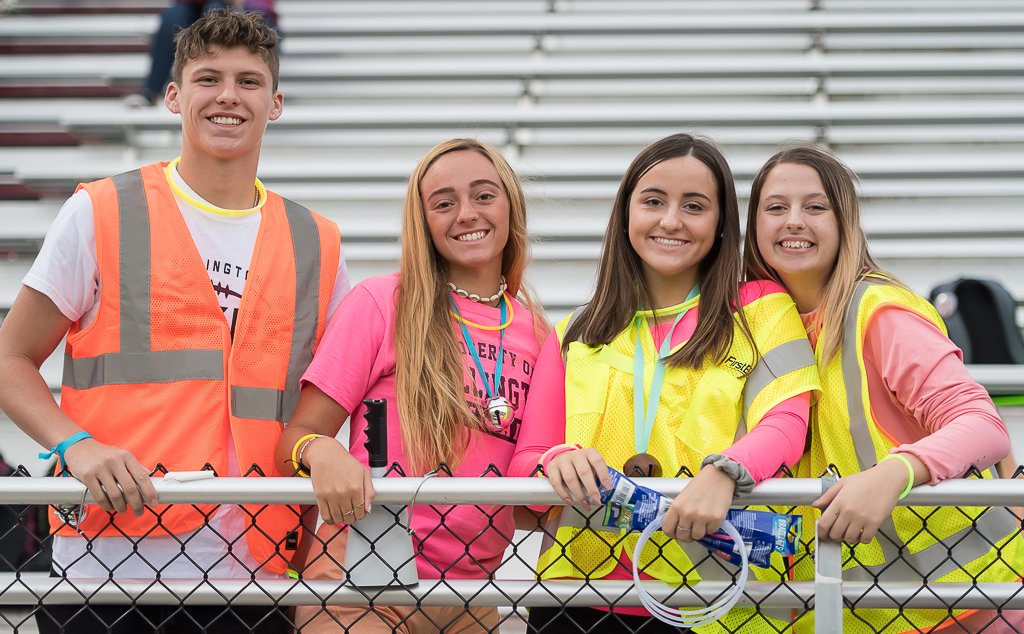 russellgifford's tweet image. Out supporting the Dukes tonight. @BremkeA @AmandaSpiekerm1 @AllyHaswell @sizer00_ @madisoncaudill_ @xobrooklinn @_hardoby_