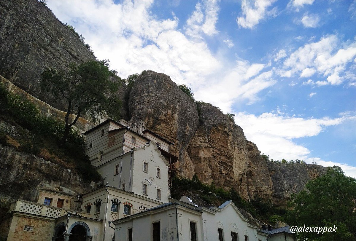 Krasoti_Rossii's tweet image. Скалы в окрестностях Бахчисарая
#Красоты_России #КрасотыРоссии #Россия