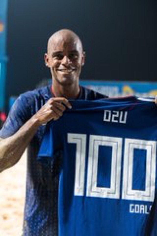 C O N G R A T U L A T I O N S
<a href="/ozumoreira/">Ozu Moreira🇯🇵</a> Japan's Beach Soccer captain reaching 100 int’l goals milestone.
#AWBG2019 #BeachSoccer