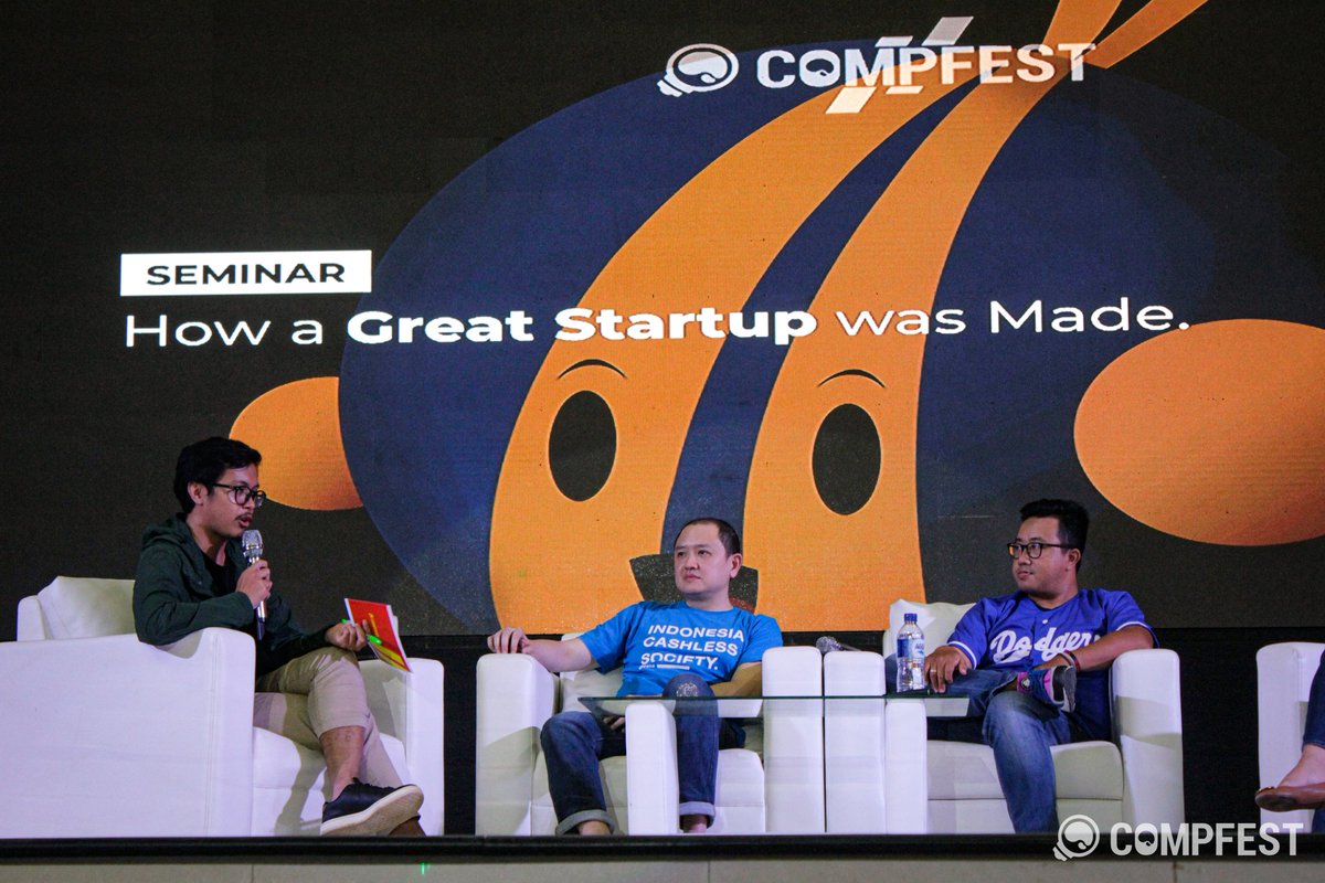 COMPFEST's tweet photo. Selamat siang, Igniters!
Pada tanggal 28-29 September 2019 telah diadakan Main Event yang merupakan puncak dari kemeriahan rangkaian acara COMPFEST tahun ini di Balairung Universitas Indonesia, Depok.
#MainEventCF11
#IgniteTheEra
#CF11 https://t.co/s7yIifEWXW