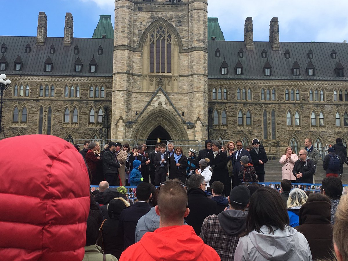kate_logue's tweet photo. How many Liberal MPs on stage at Autism on the Hill every year saying they stand behind a creation of a #NationalAutismStrategy? Is this just a photo OP? Why are you the only ones not supporting us? #JustinTimeForAutism ⁦@JustinTrudeau⁩ ⁦@karenmccrimmon⁩ ⁦ https://t.co/BvT5JXTPC4
