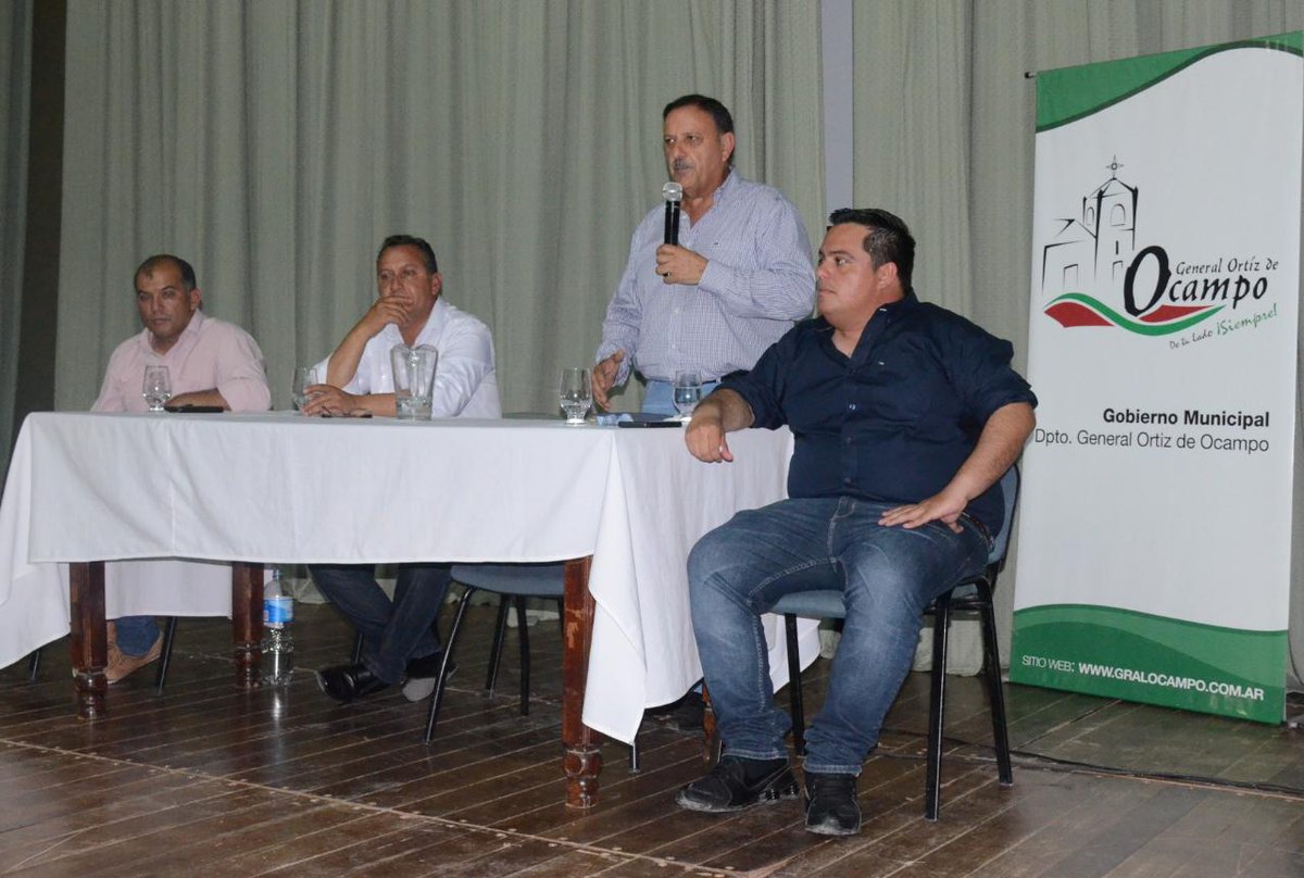 QuintelaRicardo's tweet photo. Con el compañero @GESTIONOCAMPO pudimos dejar nuestro mensaje a la gente del Departamento Ortiz de Ocampo para que sepan que juntos vamos a trabajar lo que se viene. Vamos a recuperar la esperanza de los argentinos y de los riojanos.
#BuenoParaTodos https://t.co/7D00UmHFit