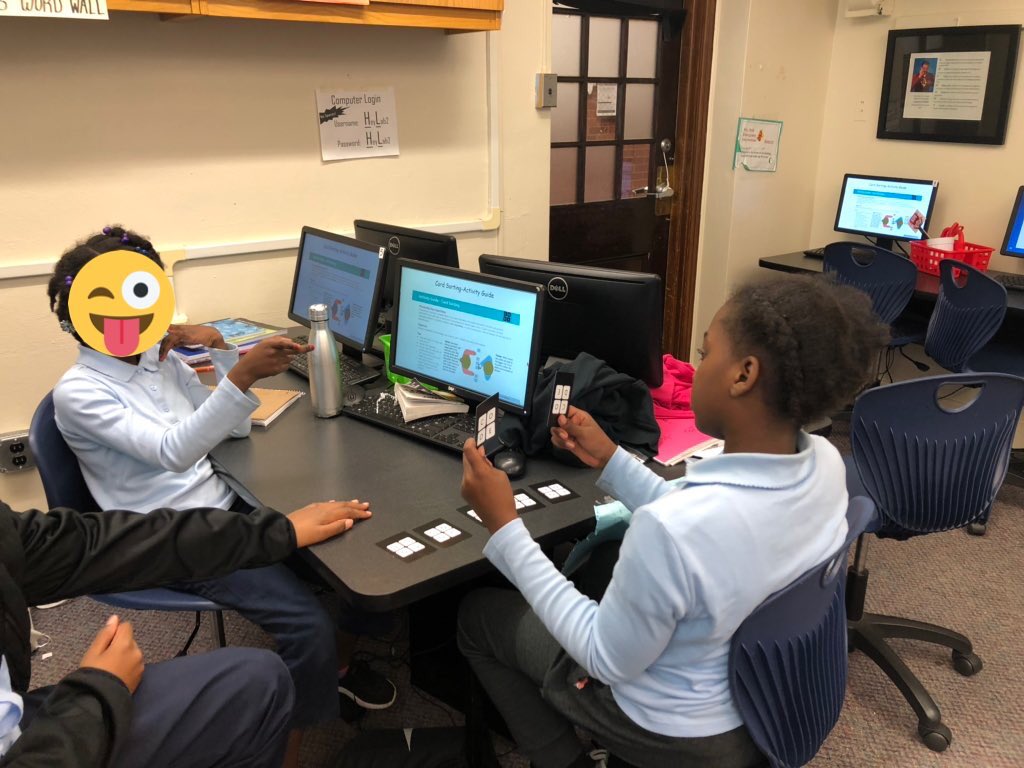 Students learning about processing today from @codeorg trying to sort cards by comparing 2 cards at a time. @ops_district #HeywoodAvenueSchool #CSForAll @TeachCode @Gerald_Fitzhugh @EDTECH_LLC @HeywoodMurphy @HeywoodSTEM #GoodToGreat