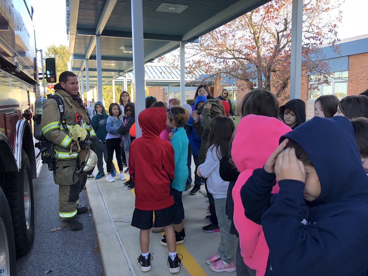 Erika Lynch tweet media