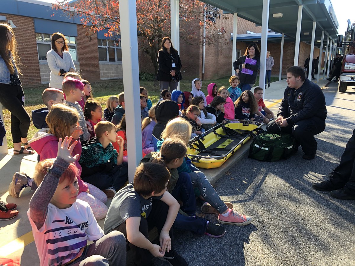 Erika Lynch tweet media