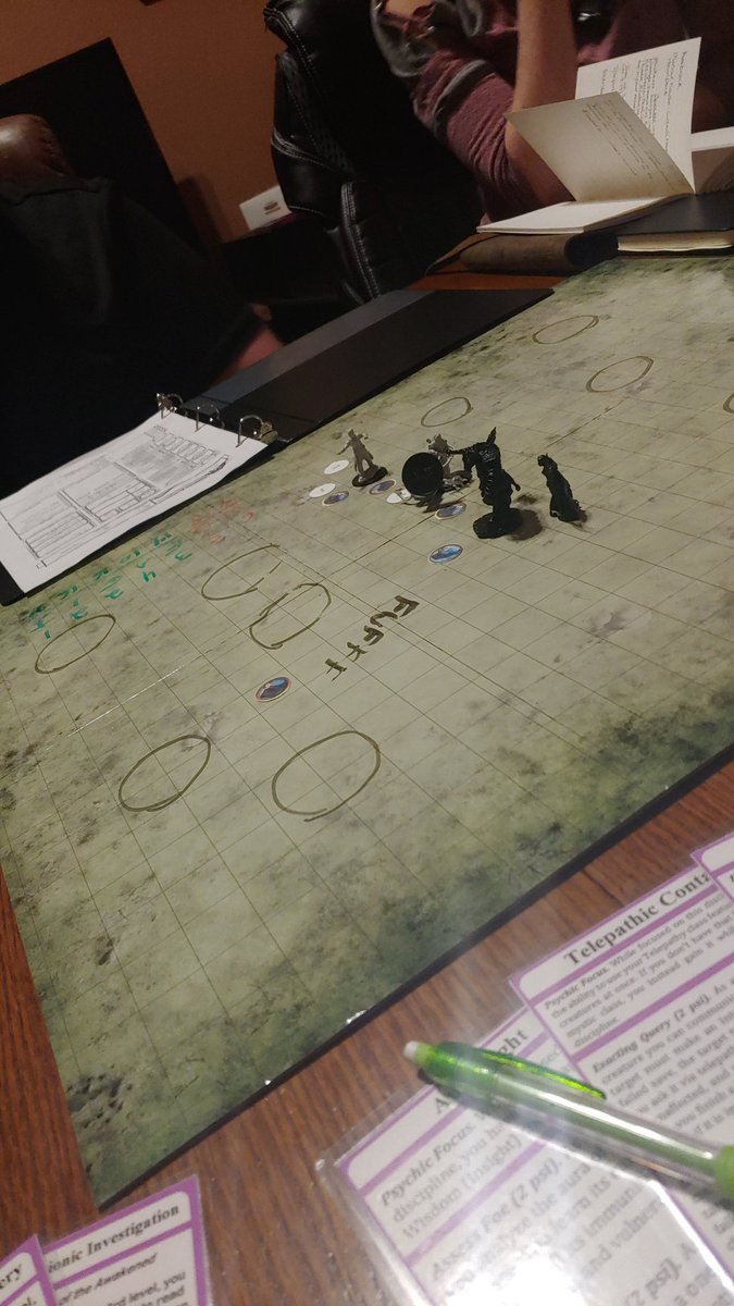 TheDancinKat's tweet photo. DnD night with my country 👍 #zionnation #planetphoenix https://t.co/7ZSWLCnLBV