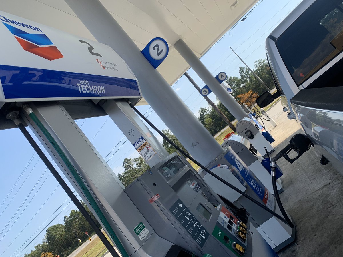 MrsBarnes105's tweet photo. Chevron is at it again! ❤️ Support local teacher classroom projects on @DonorsChoose by fueling up at your local Chevron... @FuelYourSchool  #DoingMyPart https://t.co/gasfXZmed2