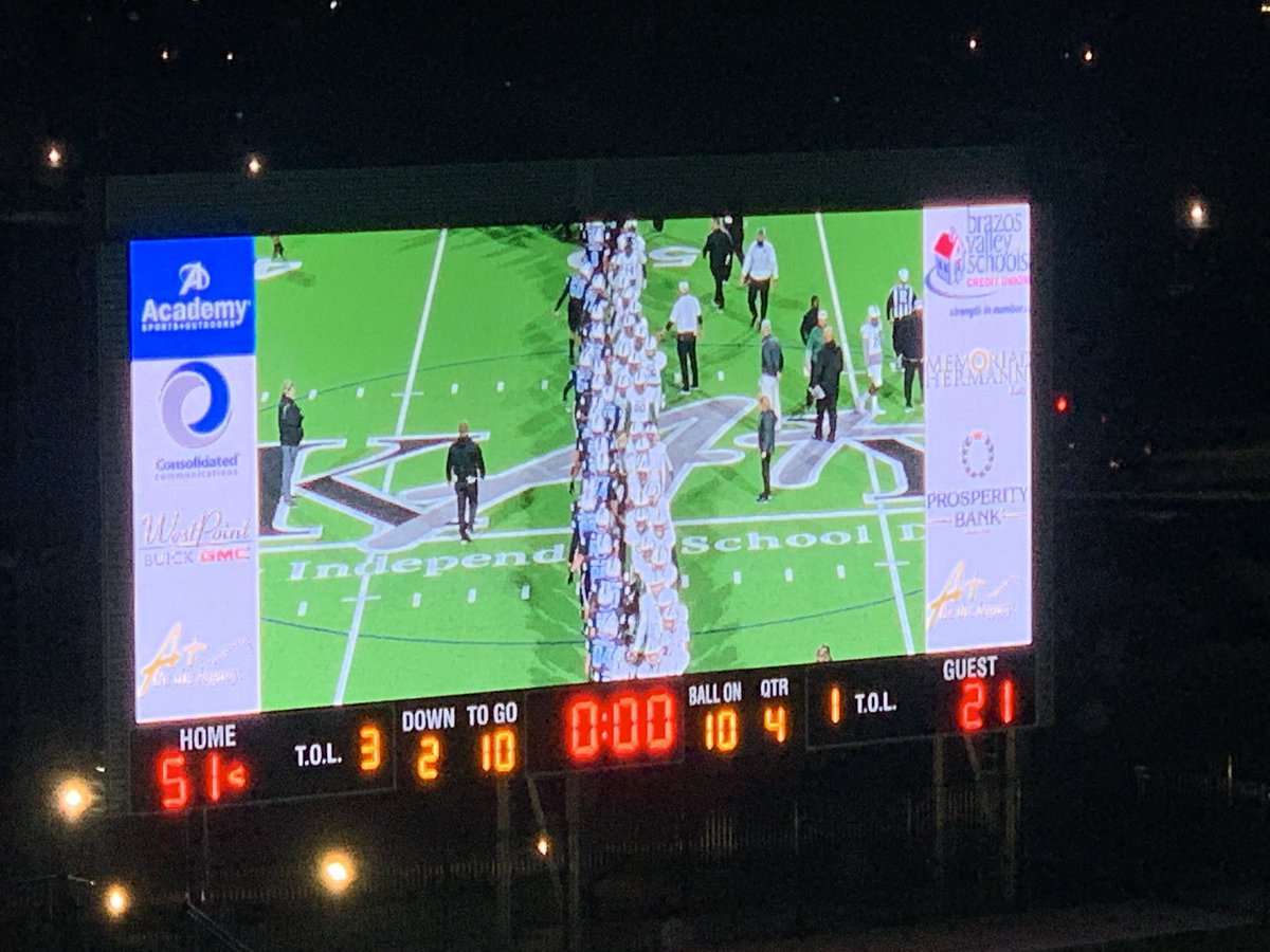 Big #hoco win! 

<a href="/PaetowFootball/">Paetow Football</a> <a href="/PigskinPrep/">Jerry Forrest</a> #txhsfb