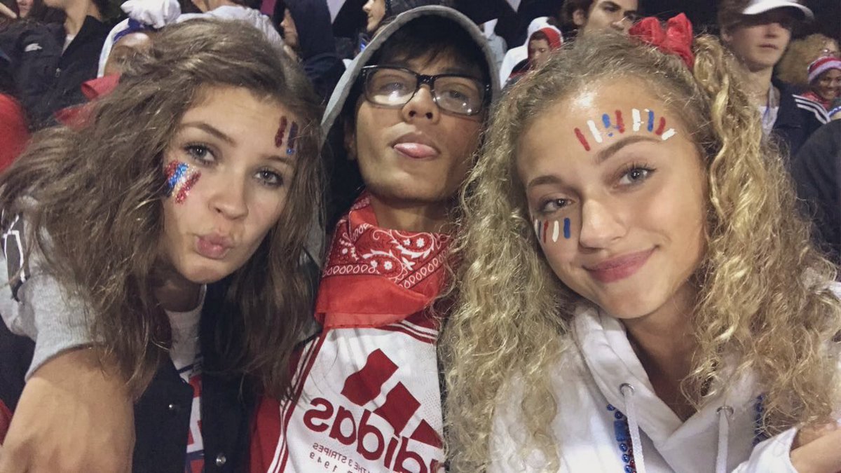 BlevShan's tweet photo. rocket pride forever 🚀💙 @ActivitiesJg #classof2021 https://t.co/sM3pIDV1Kz