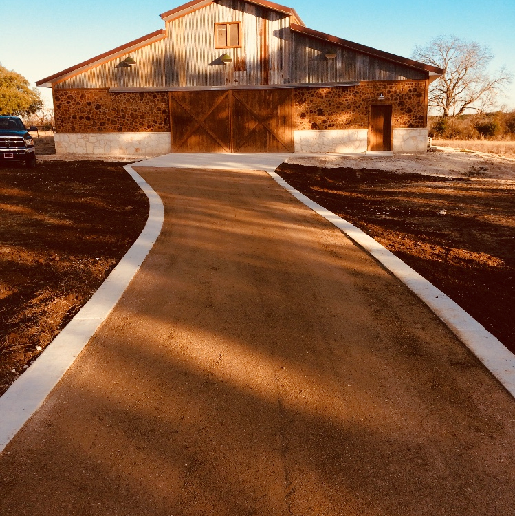 StellarAsphalt's tweet photo. Are you looking for a driveway alternative? This driveway was installed with Crushed Granite and concrete ribbon curbs. If you can imagine it, we can build it. #crushedgranite #drivewaycontractor #concrete https://t.co/eg5EPJpxD4