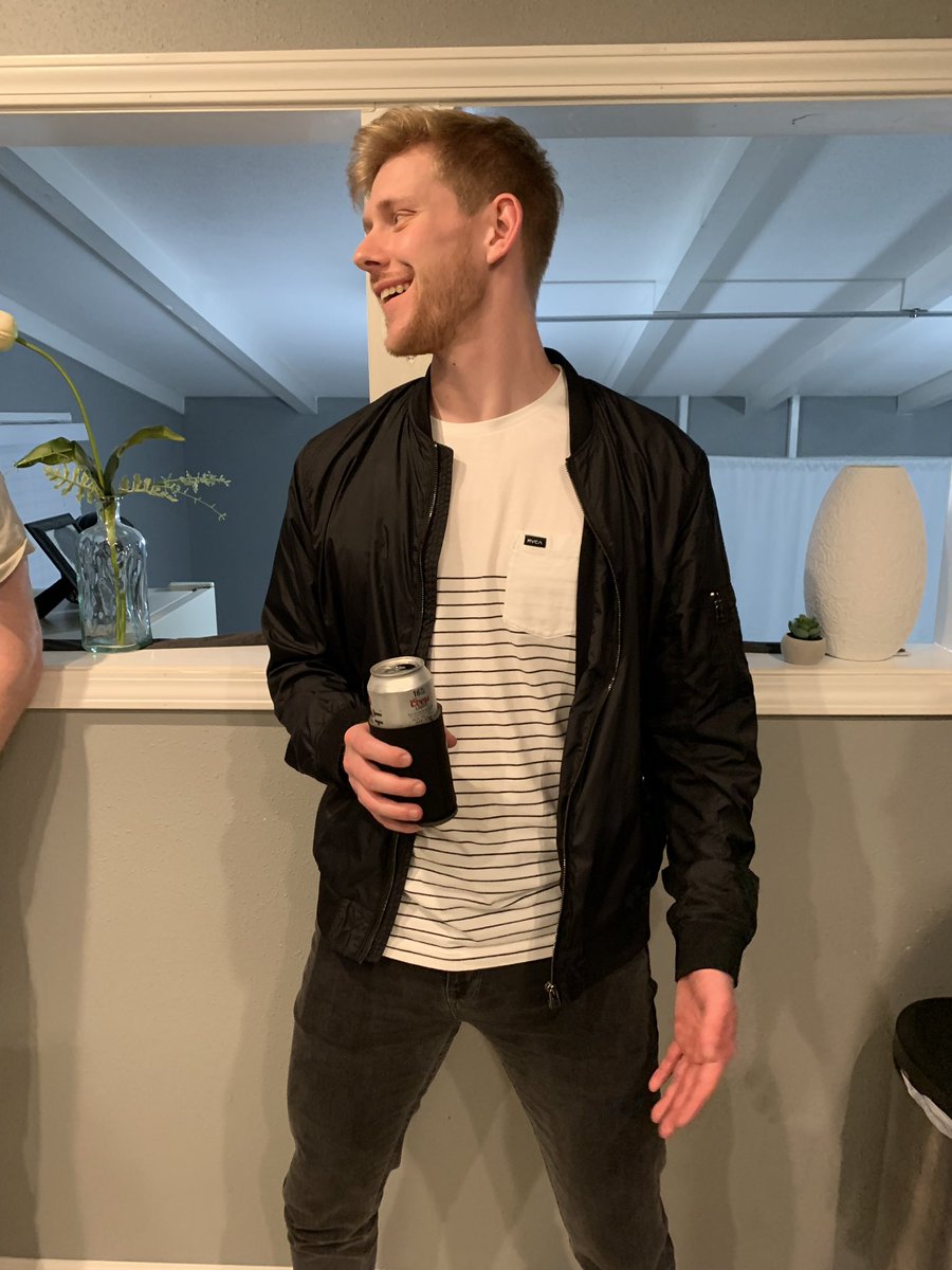 K_Parker3's tweet image. Ehh close enough...Halloween came early this year!! #GEazy