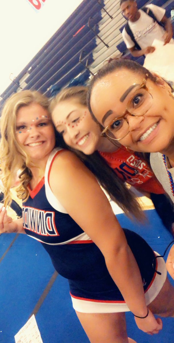 dhsGenZone's tweet photo. #dhsHOCO2k19 https://t.co/T5dNBZdCKW