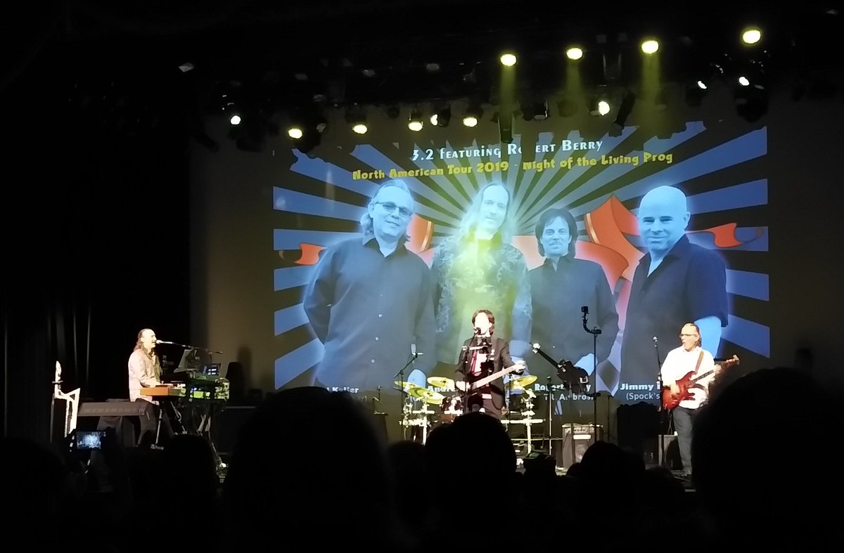 brianzmusic's tweet image. I expected not to like 3.2, given my antipathy to the original 3. But @theRobertberry was so damn charming, &amp;amp; the material was handled so respectfully, that watching these skilled dudes play was a surprising joy. (I regret having to leave early to catch my train!) #ProgStock2019