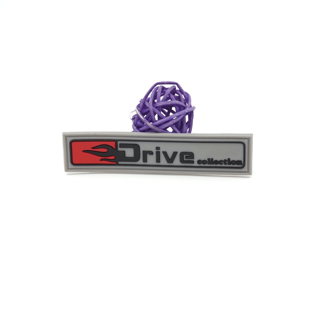 XinchengJeans's tweet image. With diverse and high-quality products, Guangzhou Xincheng Trading Co., Ltd has become a preferred supplier in the industry. #custompaperbags #personalizedclothinglabels #wovenlabel