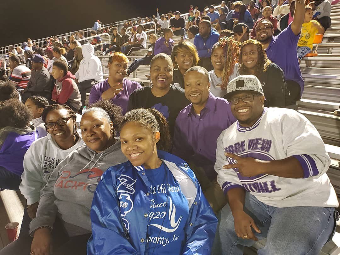 MsRianJenkins's tweet photo. #HOMECOMING2019 #RVcelebrates25 #classof98 #classof99 #classof00 @MS_Jenx2U https://t.co/cMEBgdyYCr