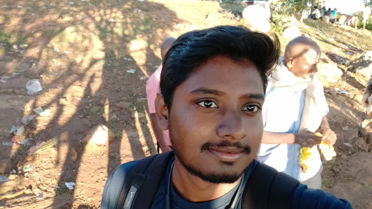 Narenkumar_Ravi's tweet photo. வேலூர் மாவட்டம் ஒடுகத்தூரில் உள்ள ஏரியூர் அருகில் வல்லண்டப்பா மலையில் கோவிந்தனை தரிசிக்க #கோவிந்தா_கோவிந்தா😍😎
#NightRide #BikeRide #NightStay #CampFire #HillRoute #ChillClimate #Temple https://t.co/xngDw6gYCO