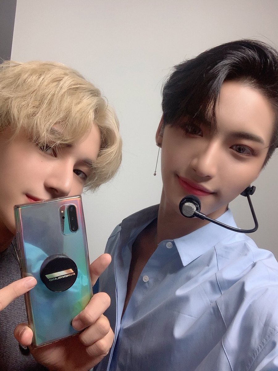 ATEEZofficial's tweet photo. [#우영] 이거 예쁘죠~? 이게 뭐게요? ㅎㅎ
#ATEEZ #에이티즈 https://t.co/YpKn0qMutO