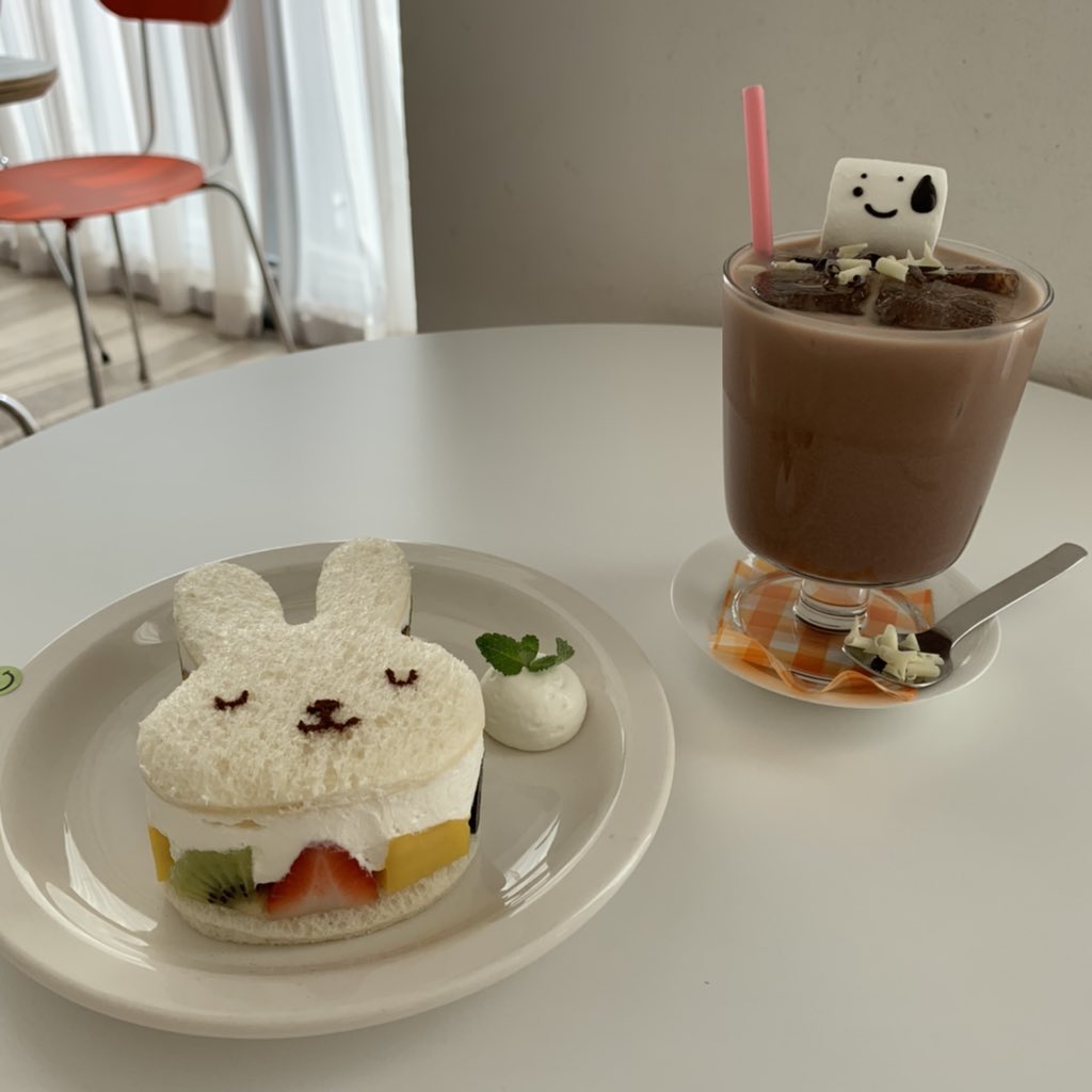 saisadgirl's tweet photo. Oh!range 올랑지
น่ารักมากกก แซนวิชผลไม้คือแบบไม่หวานไม่เลี่ยนเลย ฮรือเข้าของคือน่ารักสุด หวานไปนางก็เปลี่ยนให้ใหม่เลย มาเกาหลีต้องมาเด้อ #คาเฟ่เกาหลี #รีวิวเกาหลี #cafehopping #korae https://t.co/NuJ0krsZrV