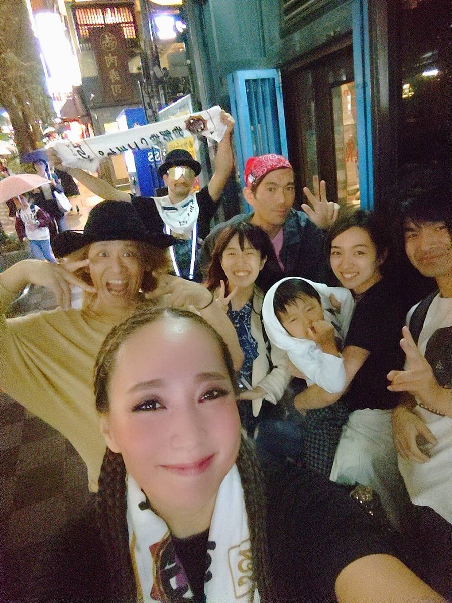 JULY_fromELKst's tweet photo. 昨日の #TORILAND お疲れ様でしたー😊🌟

台風接近直前と言う事もあり
来れなかった人達も沢山いた中
来れた猛者様達よありがとう！🙏
流石のVibsで最高に楽しい空間の中
ライブさせていただきました🎤

そして帰り道もきっと不安な中
勇敢にも愛に来てくれたEL区民様ありがとうすぎ！

続く

#ELKst https://t.co/AiobXywcBt