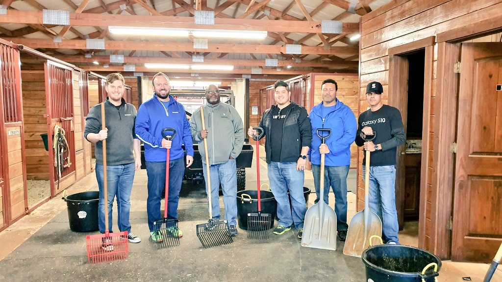 Awesome day volunteering with my team at Peppers Ranch! We met some great people there!  We'll be doing this again. #SamsungGives #dayofservice <a href="/jpwright44/">Joseph Pat Wright</a> <a href="/_ACao/">Andrew Cao</a> <a href="/G_Glosemeyer/">Gibran Glosemeyer</a>