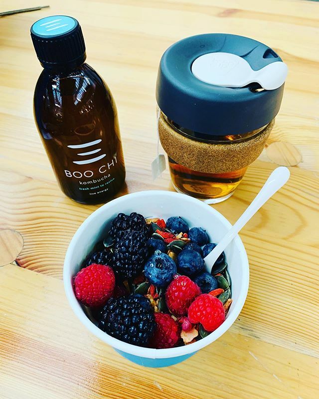 Can still detox at #sweatybettylive. Just have to wait a little longer before I tuck into this delight. I have to fast for 13 hours overnight, so waiting until 1000 to finally eat this 😛. Feeling great and ready for <a href="/theboxxmethod/">Theboxxmethod</a> followed by some lo… ift.tt/2OFDPjz