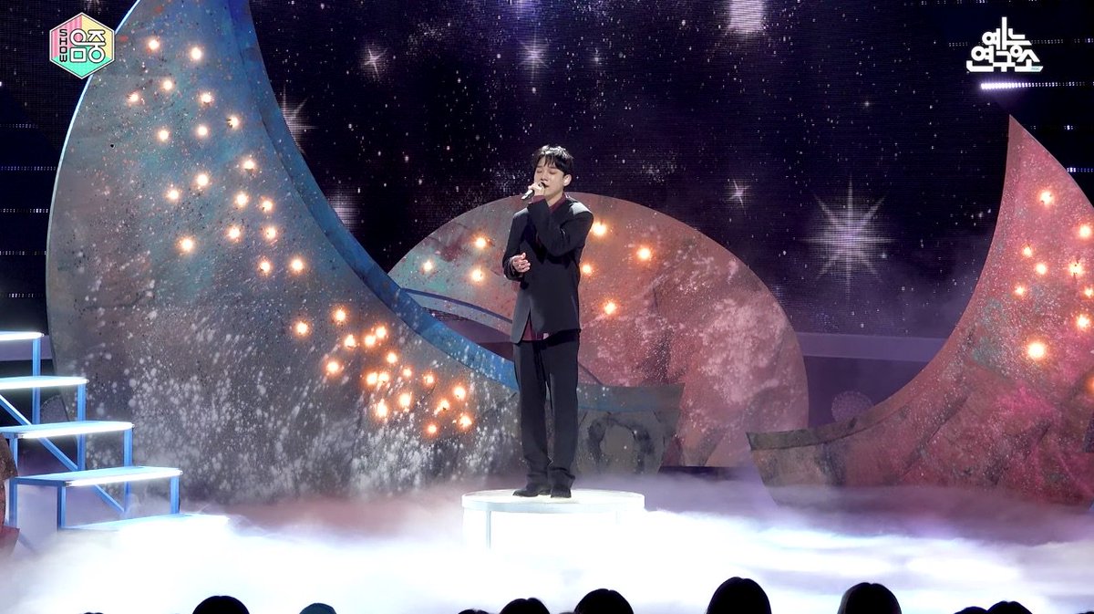 soompi's tweet photo. WATCH: #EXO's #Chen Makes Solo Return With "Shall We?" On "Music Core" https://t.co/CErfKHbxgy https://t.co/Vvz9wPm0Ik