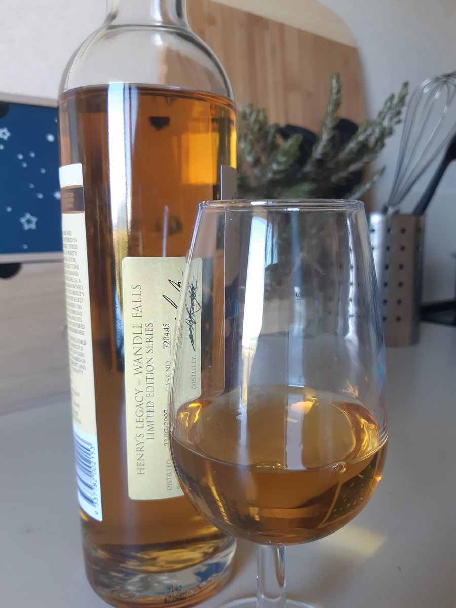 crazythainame's tweet image. Effort needed to get to the nectar which is @HellyersD Wandle Falls.... WELL worth it. 
#Saturdaynightdoneright 
#hellyersroad