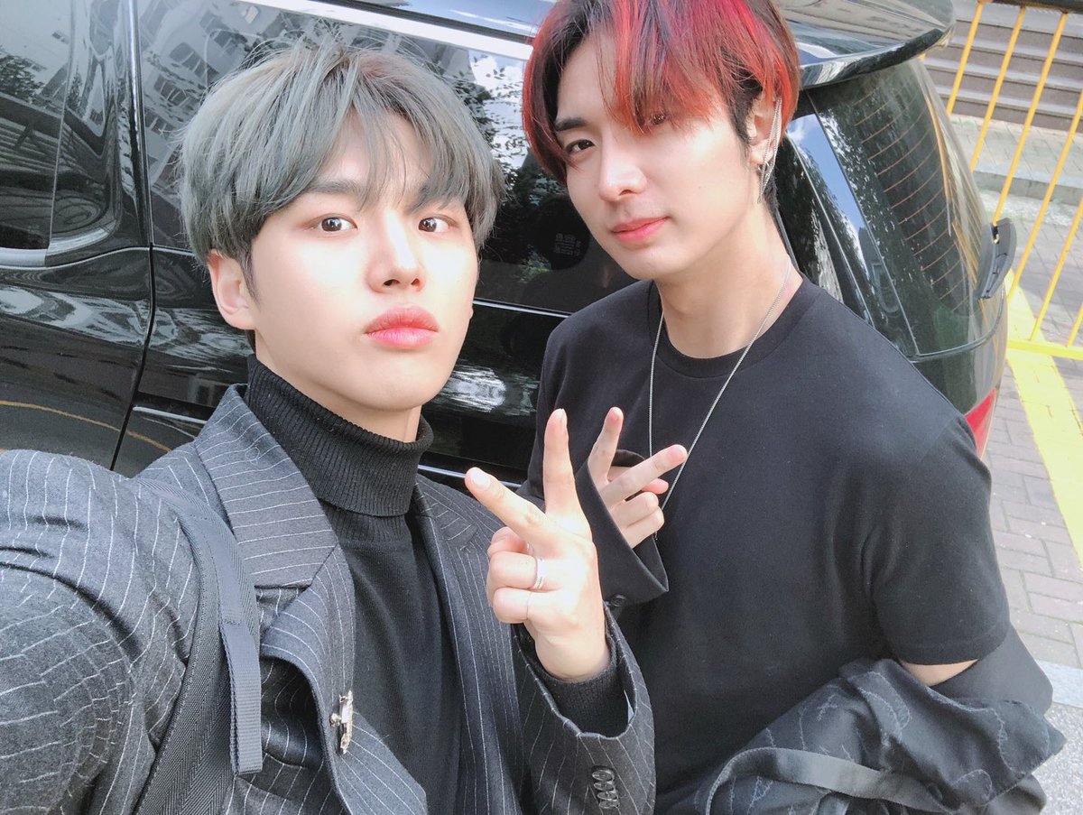 CUBE_PTG's tweet photo. [#홍석] 강남형 결혼식 갔다왔어요! :) https://t.co/6MEhNmkmwY