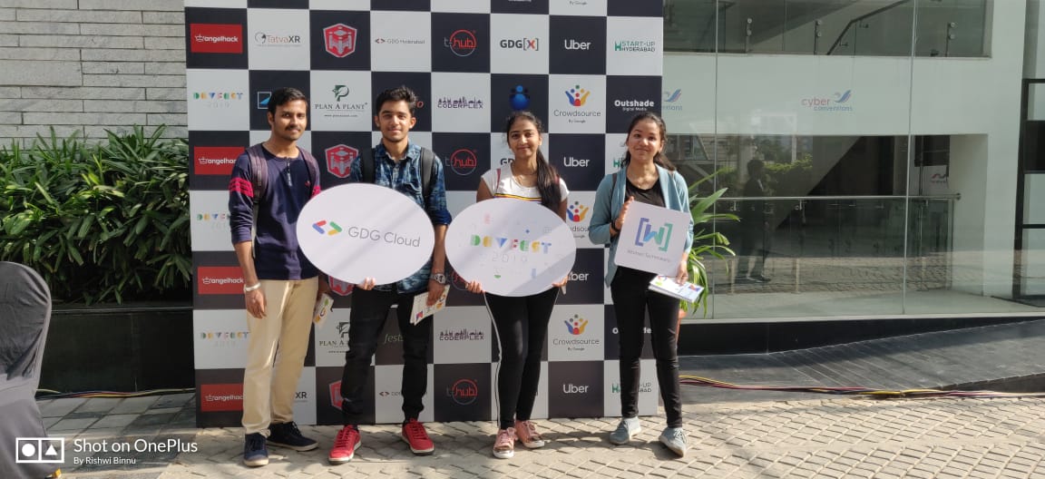 Preetha89203690's tweet photo. #devfest2019 #devfest2019hyd #devfest #gdghyd
Bring your hobbies to work ... awesome meeting techies like them
@RishwiB @NidhiVootkuri @NithyaThimmara1 https://t.co/vNXmSFXogD