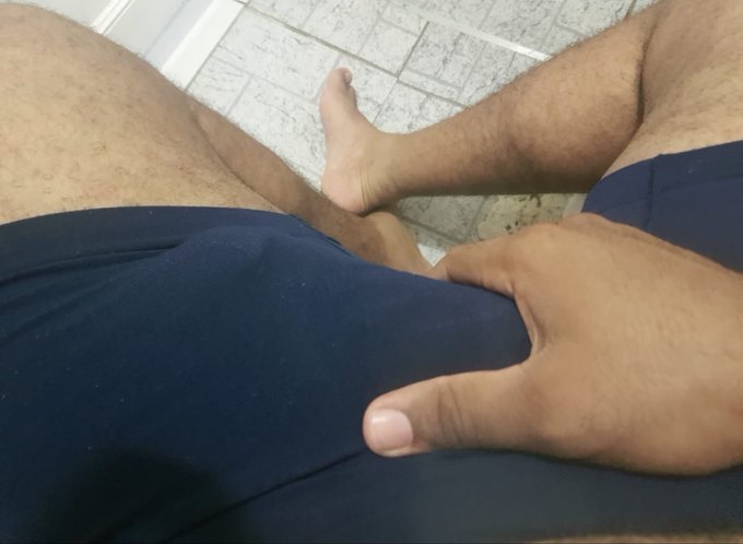 J&aacute; que o sono me abandonou, ent&atilde;o vamos aproveitar a noite neh... #meucorninhofavorito https://t.co/<a href="/tag/meucorninhofavorito"class="tags"><span>#meucorninhofavorito</span></a>