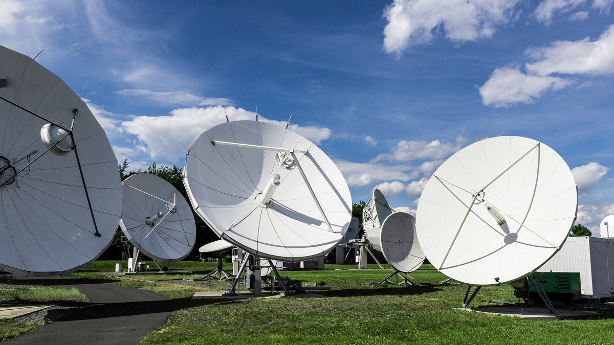 ITUBDTDirector's tweet photo. Satellite communication can bring meaningful #broadband #connectivity to people everywhere especially those in rural &amp; remote areas. Welcoming new @ITU-D Sector Member @HughesConnects &amp; I look forward to our work for #DigitalTransformation https://t.co/Nes95XfzLW https://t.co/urZxHc2kE3