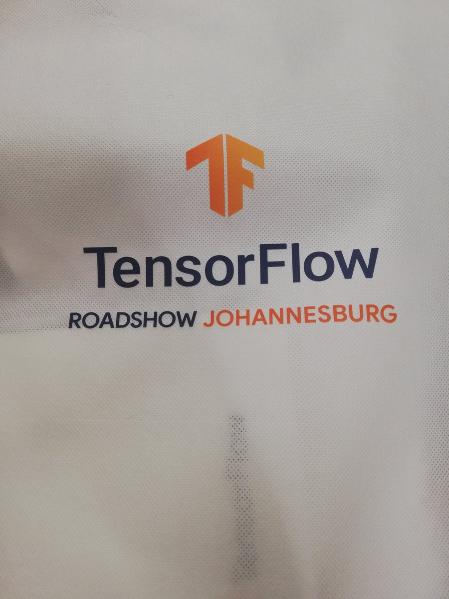 JustDee_s's tweet image. Lets Machine Learn today💃💃💃💃#Tensorflow #TensorFlowRoadShow @tensorflow
