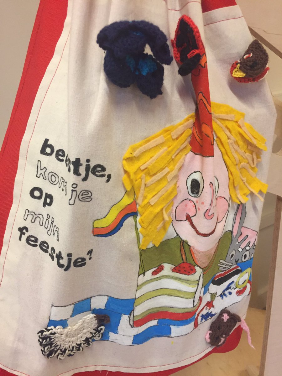 Ouders hebben al twee prachtige <a href="/verteltassen/">Verteltassen/Efrat</a> gemaakt. Ze hangen in onze verhalenboom te wachten om uitgeleend te worden. En de volgende tas is alweer in de maak! #leesbevordering