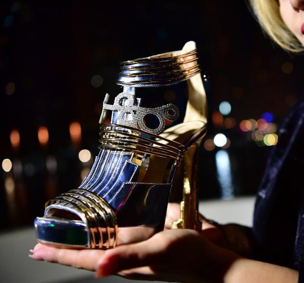 pick panic puppet The world's most expensive shoes were unveiled in Dubai - KAWA