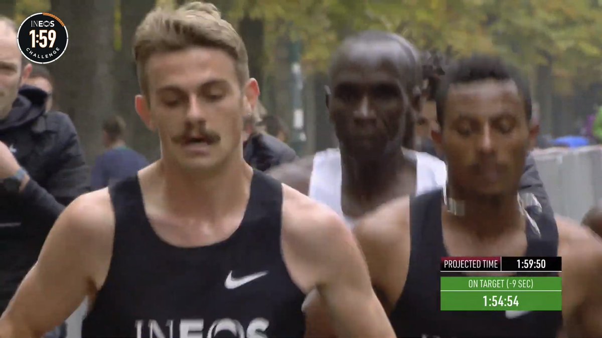 Matt_Wilson27's tweet photo. Wow. Eliud Kipchoge. Legend. #NoHumanIsLimited https://t.co/1aA74zGaab