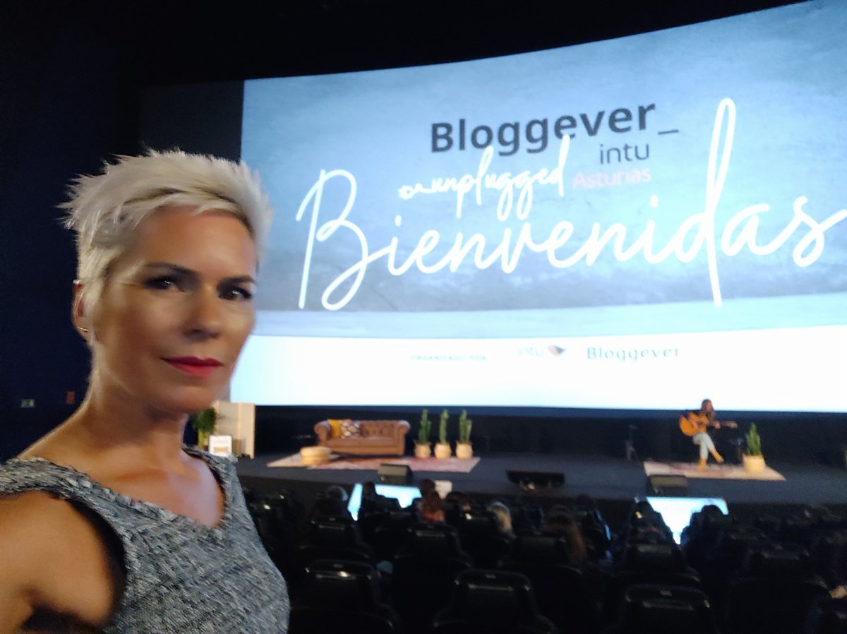 JudithObaya's tweet photo. Vamosssss!!!!! Gooooooo!!!! 
#Bloggever en #IntuAsturias https://t.co/DdQEQ6mBv1