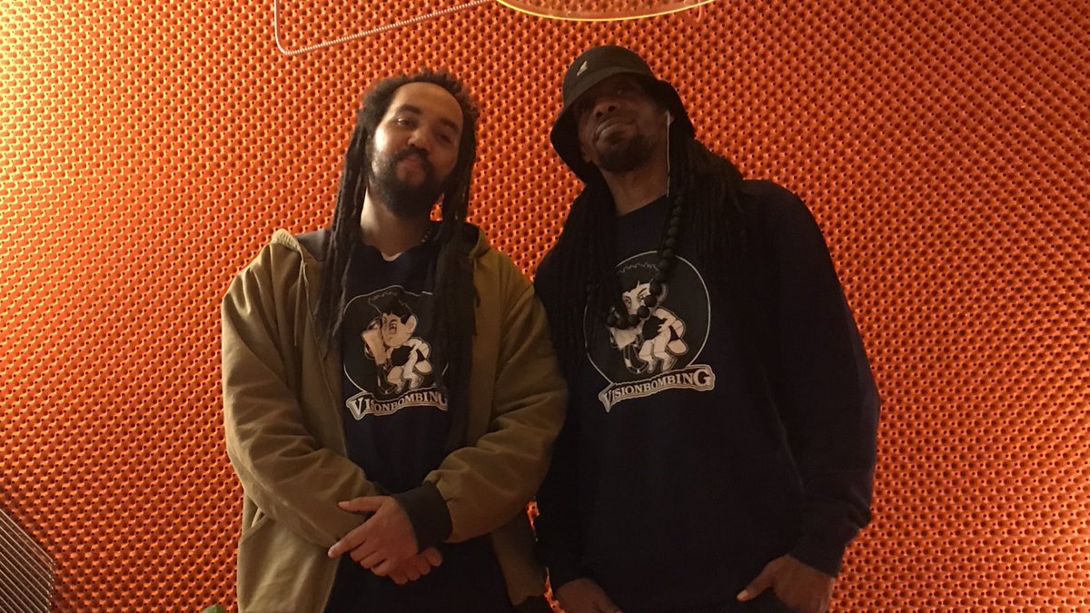 i_mantus's tweet photo. Much respect to @ApexZero00 for rocking the Rah Rah VisionBombing tee.
@visionbombing T-shirt now available on @bandcamp
Link: https://t.co/QHqfSrB7g0
#ApexZero #VisionBombing https://t.co/yyVrOD12zf