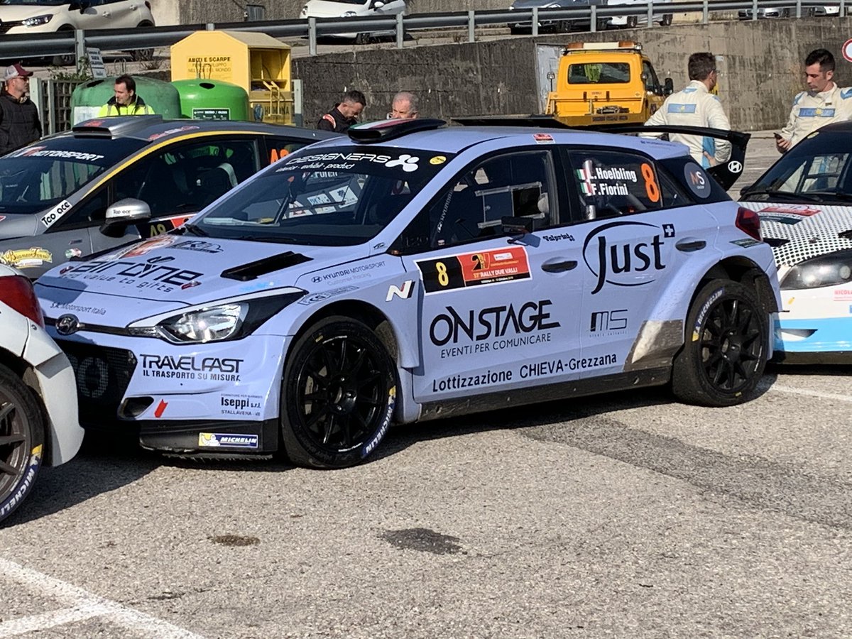 🔊Dopo le due prove speciali della mattinata al <a href="/RallyDueValli/">Rally Due Valli</a> settima posizione assoluta per @ScattolonG89 e ottava per Luca Hoelbling! 
Tanto pubblico sulle prove e anche al riordino di Badia Calavena🆒