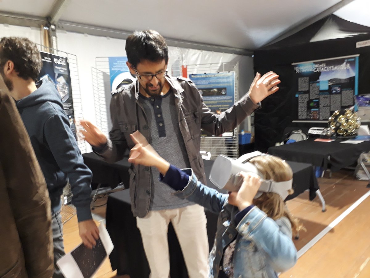 LAM_Marseille's tweet photo. Sur le stand du LAM, village des sciences de Marseille, c'est parti! #fds2019 #fdspaca https://t.co/HBaHtaYmHa
