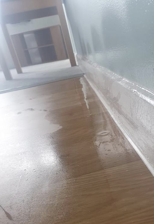 FutureMastics's tweet image. Carrying out sealant work at Butlins in Minehead. #masticman #mastic #sealantapplicator #minehead