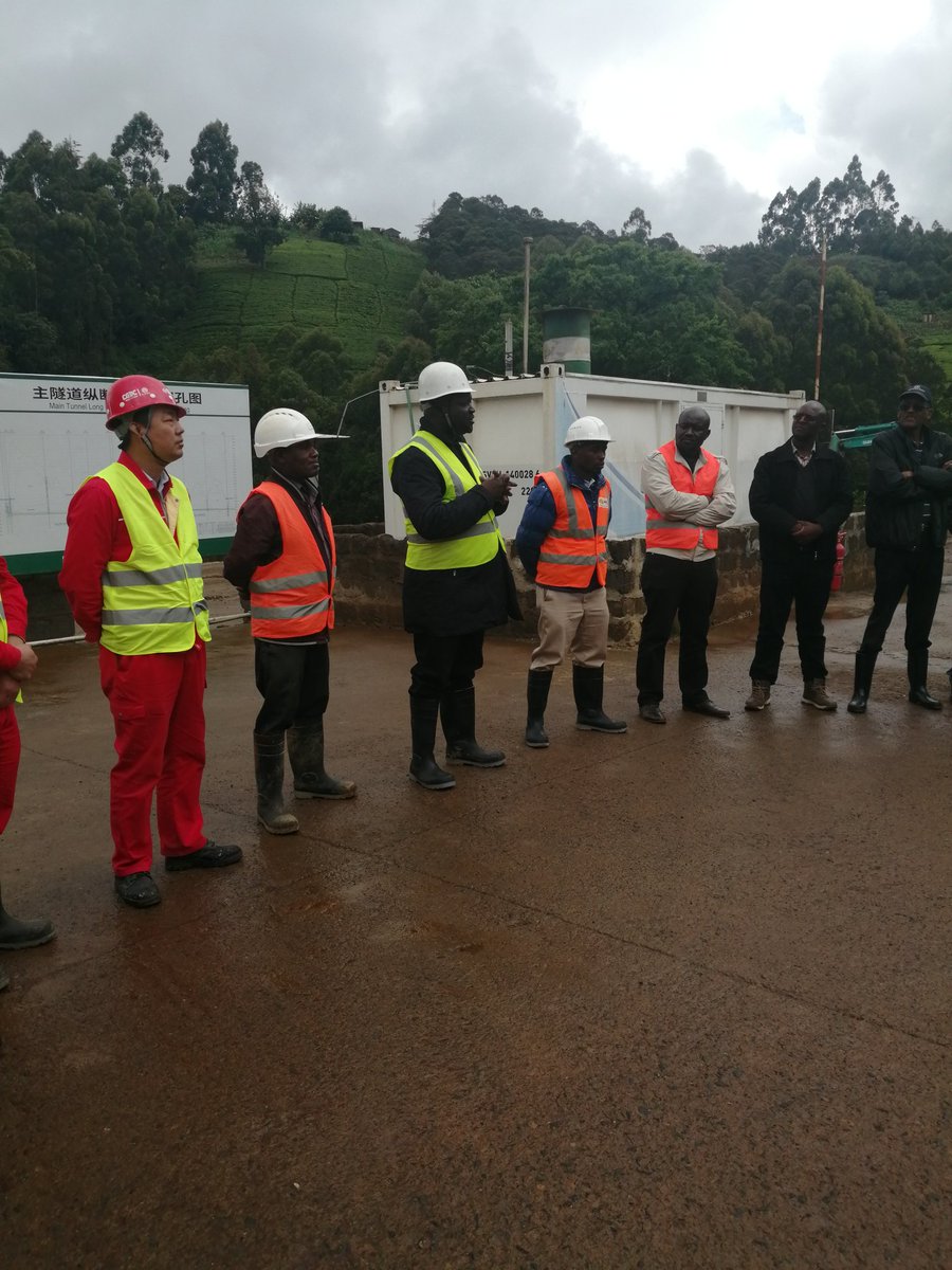 NyanchamaVane's tweet photo. #AAKEngineersBuildTour
The Resident Engineer of Northern Collector Tunnel briefing us before the tour. https://t.co/PjveVC7hIw