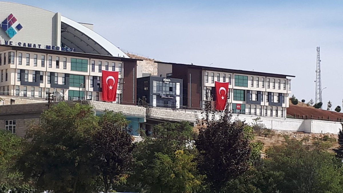 Edibe Sözen (@edibesozen) on Twitter photo Bayraklarla donandik..Ordumuza,askerlerimize Allah güç versin ve onlari korusun <a href="/hkunv/">Hasan Kalyoncu Üniv</a> Bayraklarla donandik..Ordumuza,askerlerimize Allah güç versin ve onlari korusun <a href="/hkunv/">Hasan Kalyoncu Üniv</a>