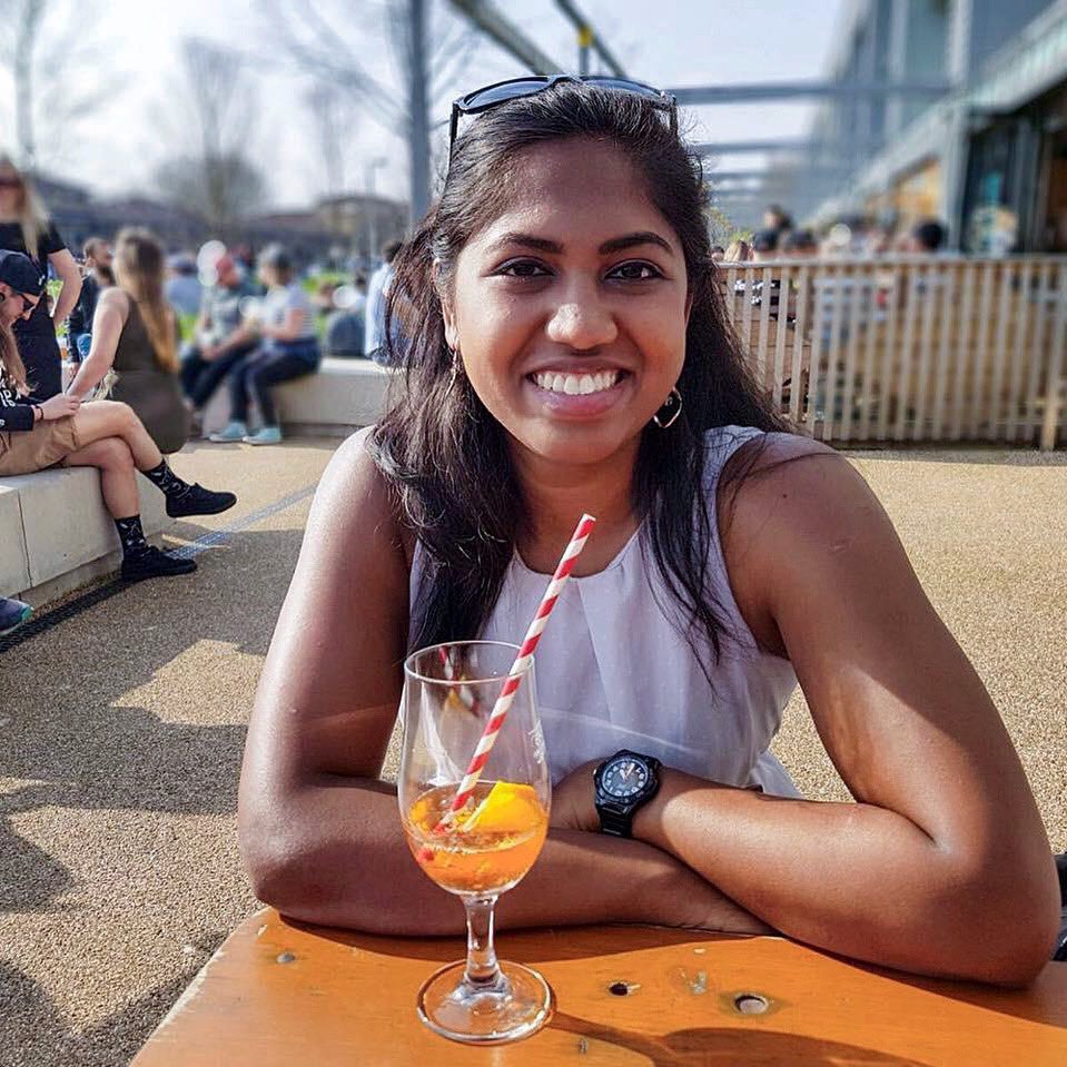 “It’s nice to stay in your comfort zone. It’s comfortable & you may not see a reason to leave. But you have no idea what you are capable of if you don’t step out.”Wise words from our next  #malaysianscientist 9. Kavita  @kavita889, currently a RA at  @KingsCollegeLon!