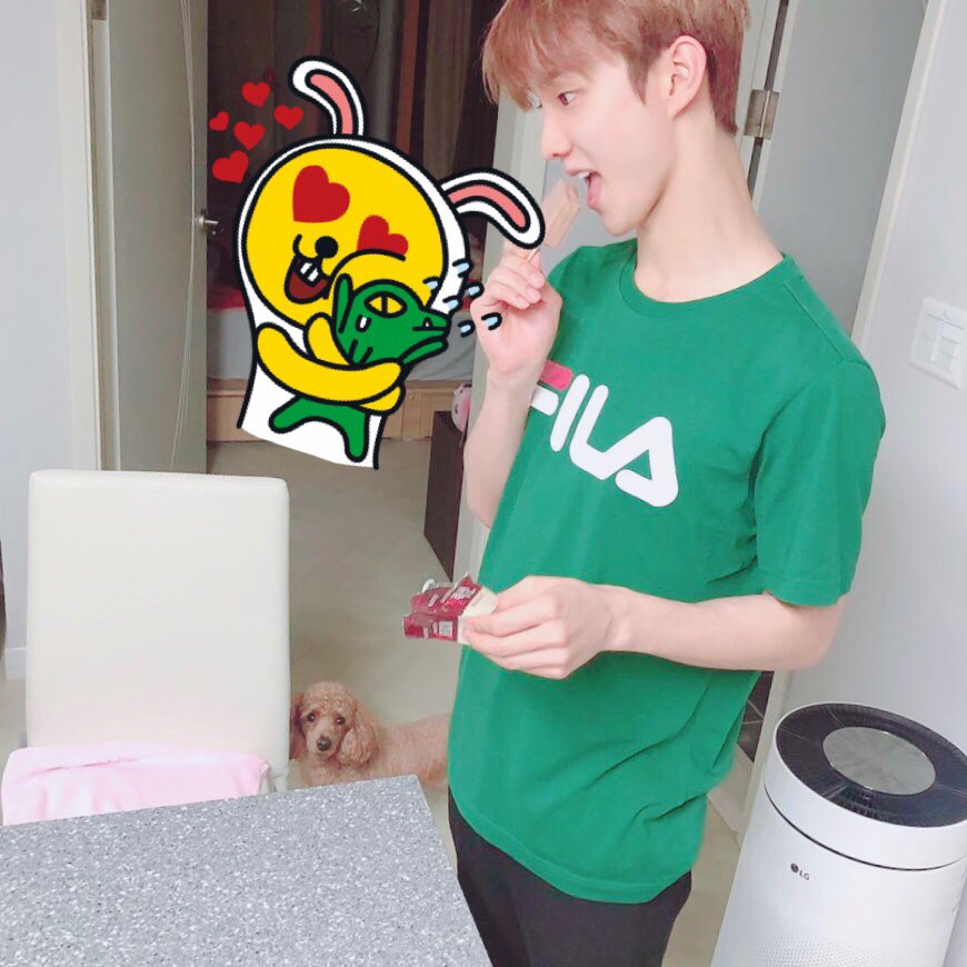 WE_THE_BOYZ's tweet photo. [큐] 미안..가나야😫🥰🤪🍦 https://t.co/dpEgFhRBEy