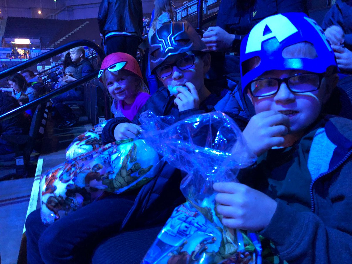 toby_pb's tweet photo. #MarvelUniverseLIVE https://t.co/SPw3OtZysM