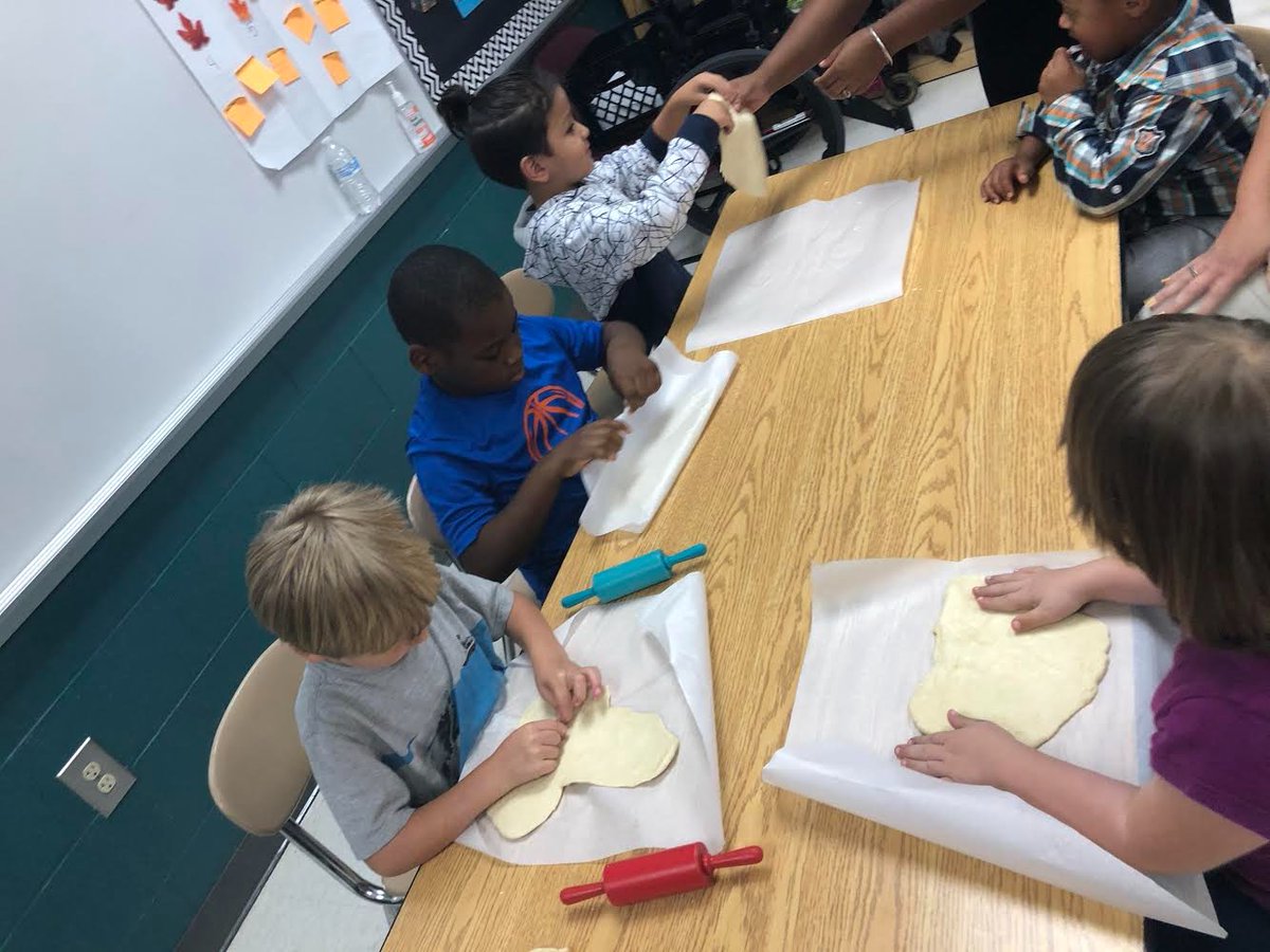 sandy_grove's tweet photo. Students in Mrs. McNeill’s class made homemade pizza dough! https://t.co/Hp3TZ5Cp5N