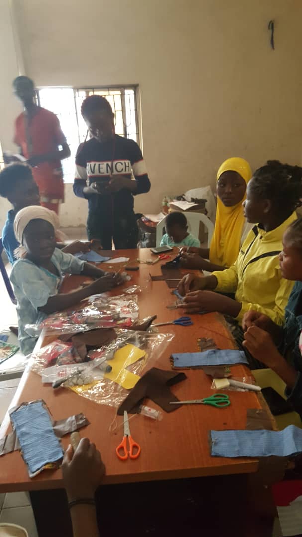 DGenderNetwork's tweet photo. Nothing beats this! Girls can now make as many pads as they want for themselves and train others in their area too. The RedBow Project speaks to environmental sustainability,sexual reproductive health and rights, education, gender equality, etc.
#IDGC2019 #RedBowProject https://t.co/7x3wEzaie6